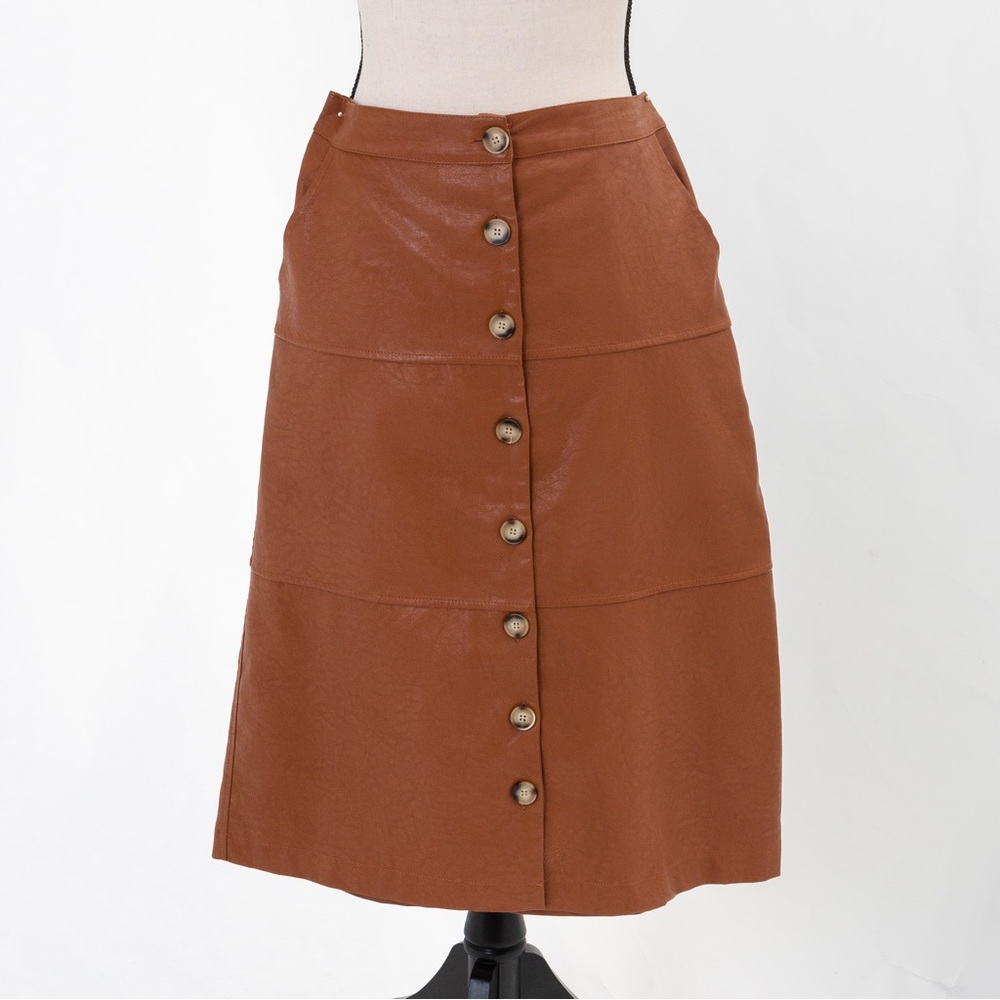 Faux leather skirt cognac brown Aaron & Amber 8